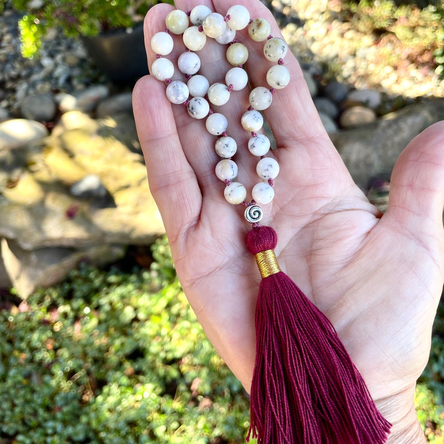 Pocket Mala, ABUNDANCE, PROTECTION, PERSEVERANCE, Dendritic White Agate, Prayer Beads